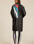 Płaszcz Meteor Black S.E. COLORAT – autorski print Meteor, zdjęcie 7