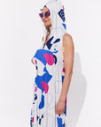 Vestido blanco con capucha
