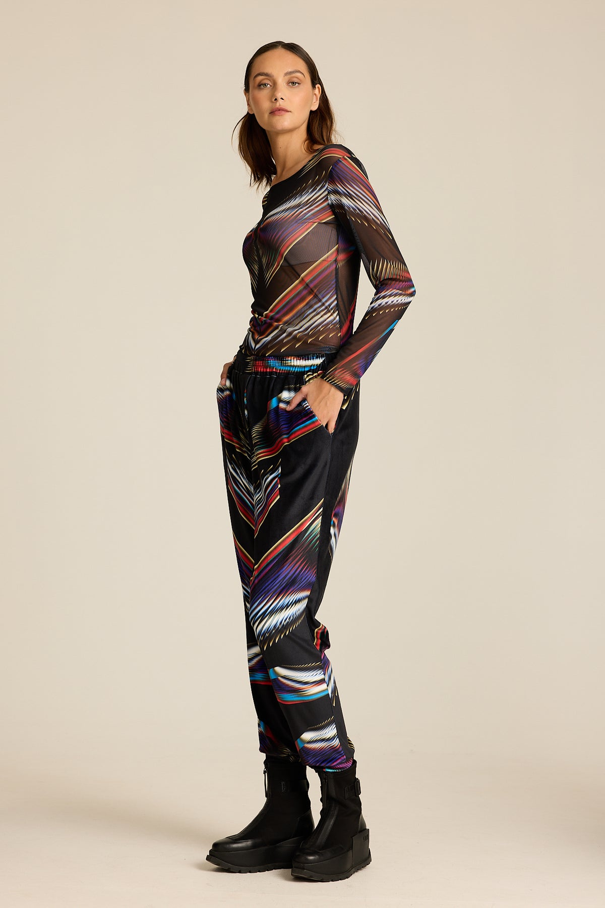 Longsleeve siateczka Meteor Multicolor COLORAT – autorski print Meteor, zdjęcie 4