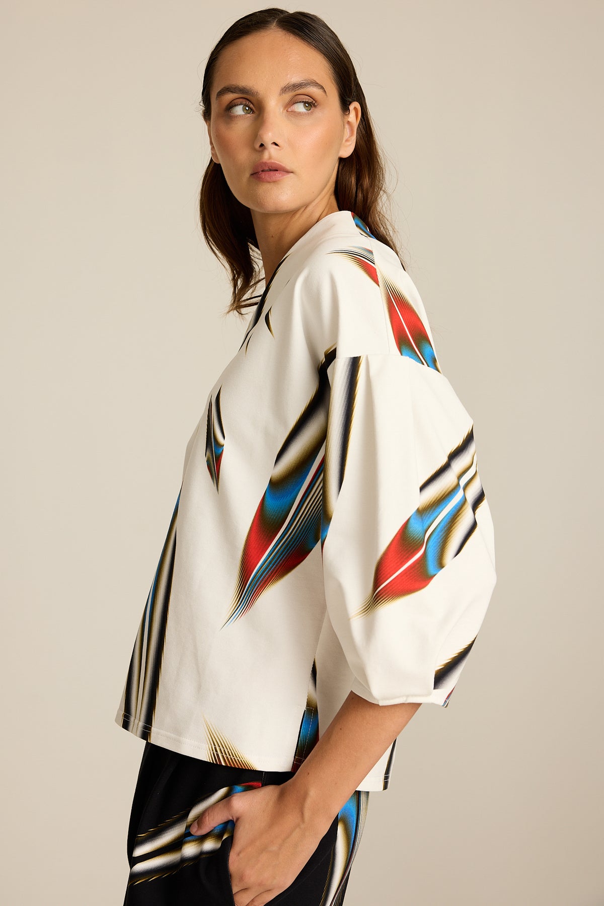 Bluza Meteor White II COLORAT – autorski print Meteor, zdjęcie 4