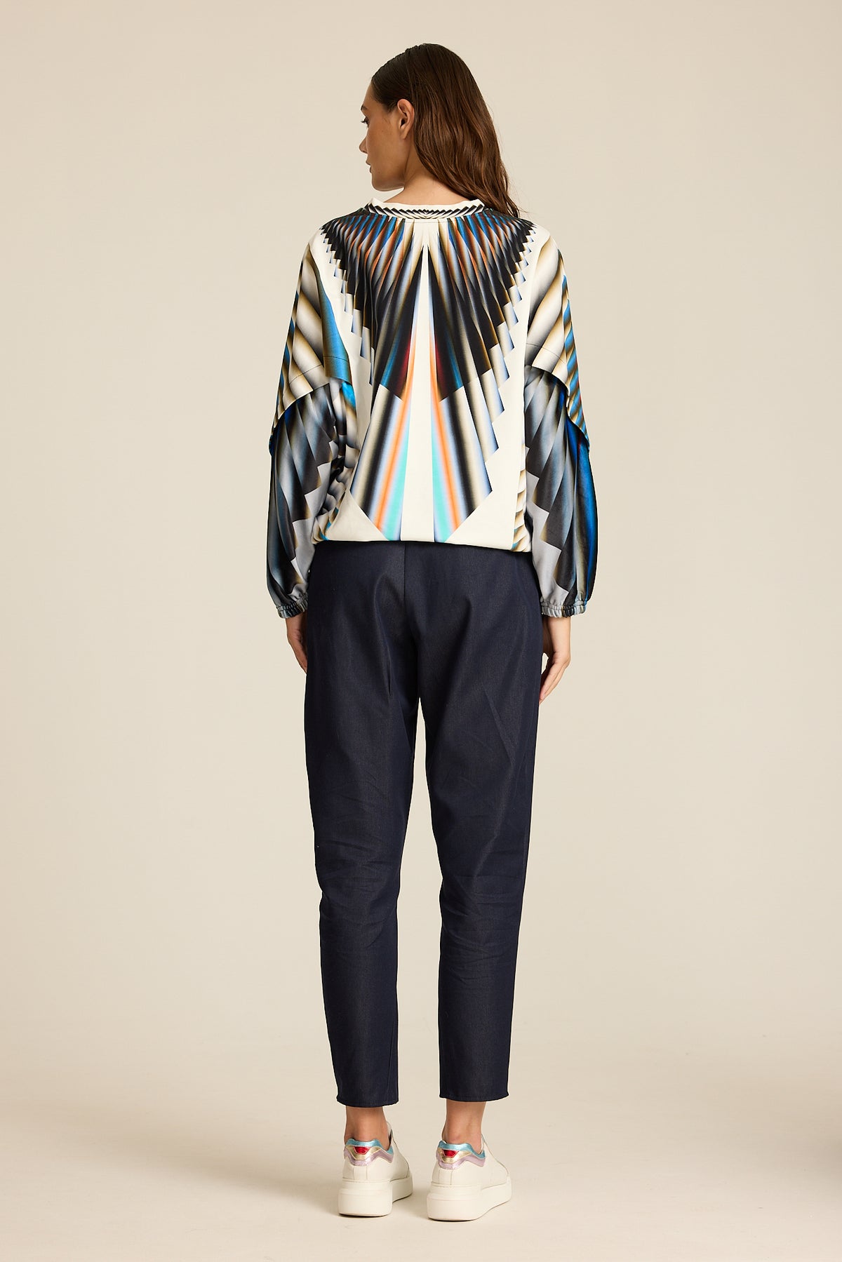 Bluza Meteor White S.E. COLORAT – autorski print Meteor, zdjęcie 7