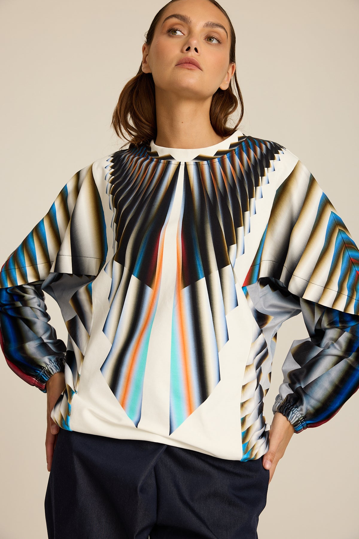 Bluza Meteor White S.E. COLORAT – autorski print Meteor, zdjęcie 2